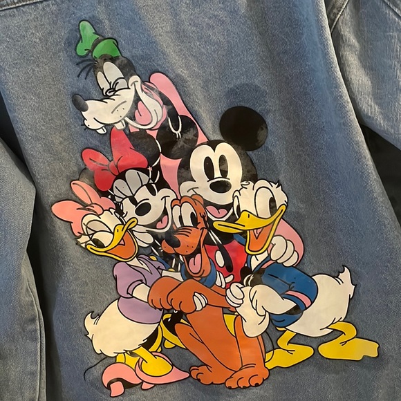 🆕 RARE Disney 100th Anniversary Ltd. Ed Mickey & Friends Oversize Denim Jacket - Picture 8 of 10